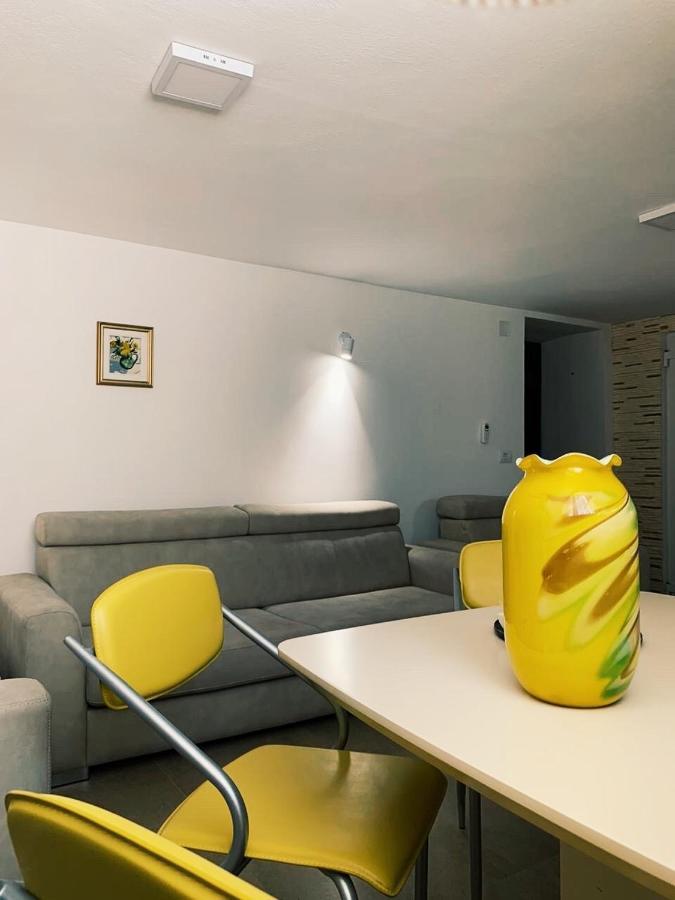 Toti Apartments 티라나 외부 사진